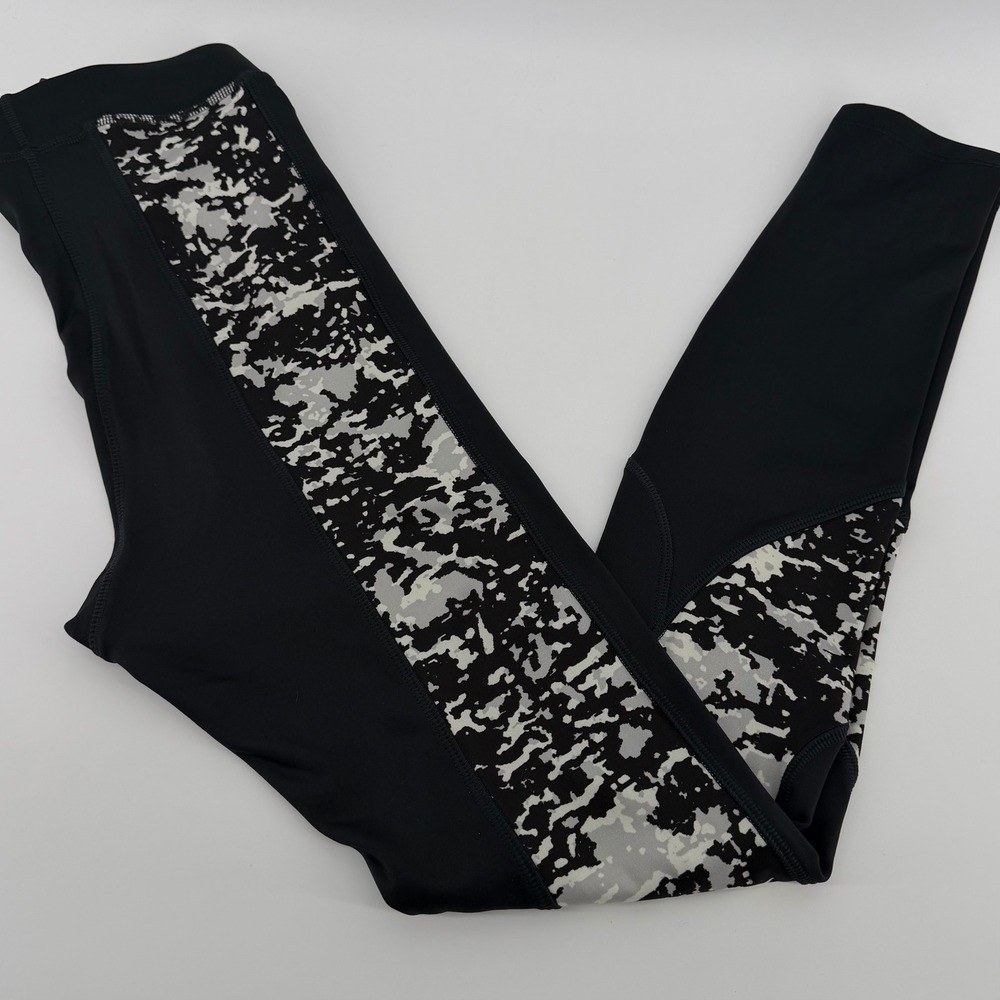 Reebok High Rise Speedwick Leggings Womens XS Black Camo Athletic Gym Workout‎